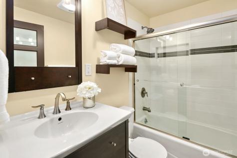 17420 54th Place W Lynnwood WA 98037
