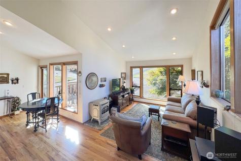 1633 E 5th Street Port Angeles WA 98362
