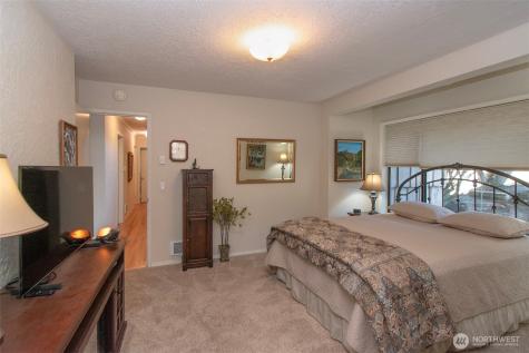 1633 E 5th Street Port Angeles WA 98362