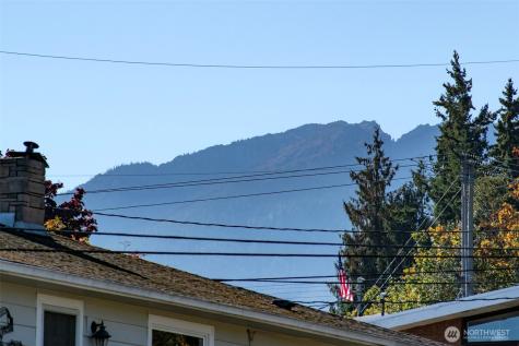 1633 E 5th Street Port Angeles WA 98362