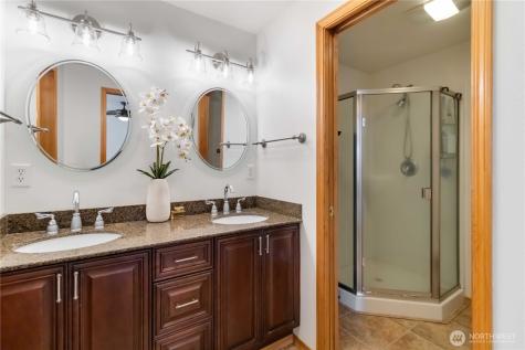 1512 Tara Street Kelso WA 98626