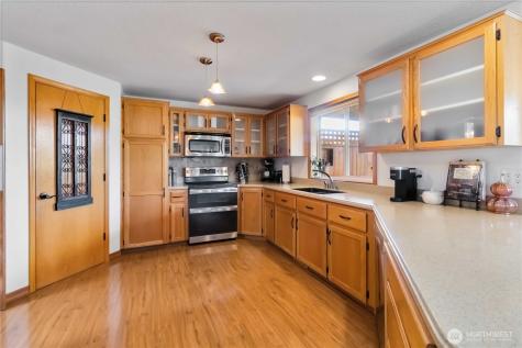 1512 Tara Street Kelso WA 98626