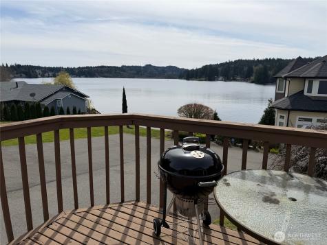 1259 Northlake Way NW Bremerton WA 98312