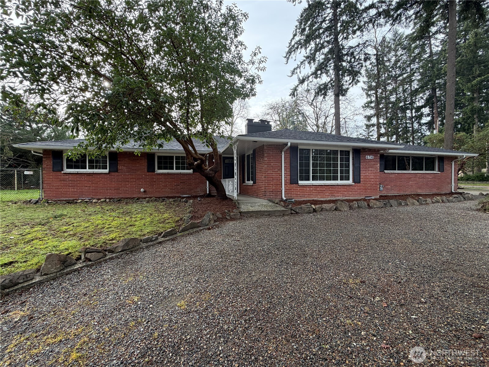 6716 Mount Tacoma Drive SW Lakewood WA 98499