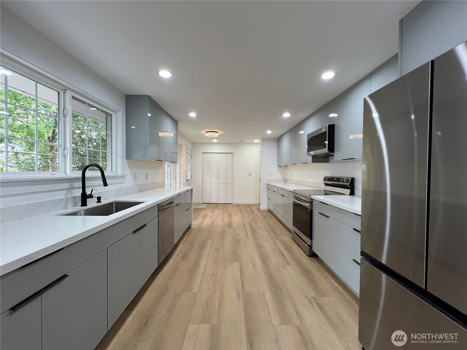 6716 Mount Tacoma Drive SW Lakewood WA 98499