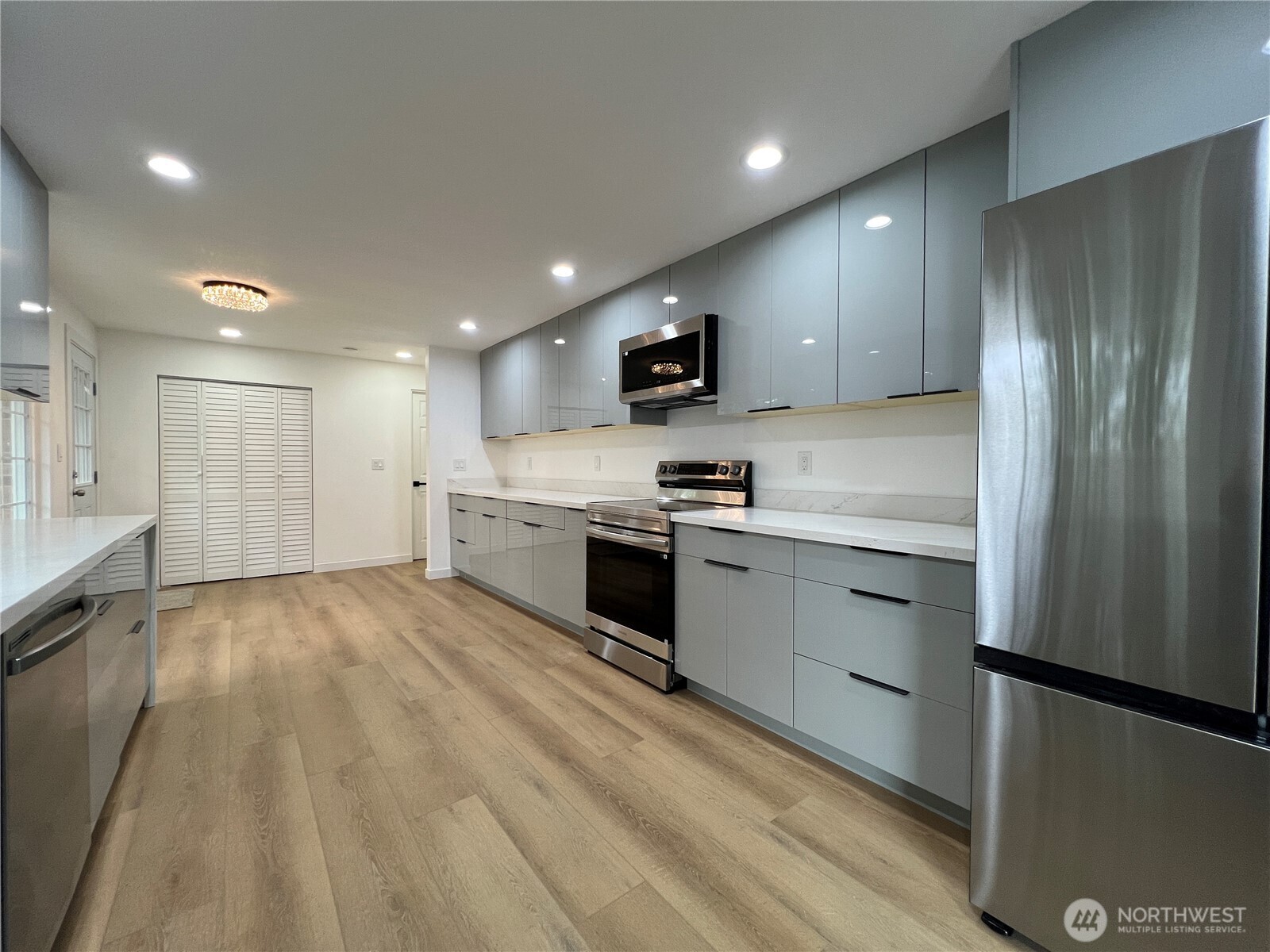 6716 Mount Tacoma Drive SW Lakewood WA 98499