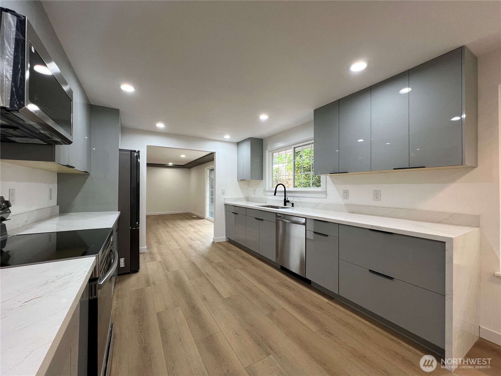 6716 Mount Tacoma Drive SW Lakewood WA 98499