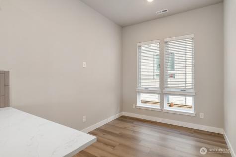 6613 S 128th Street Seattle WA 98178
