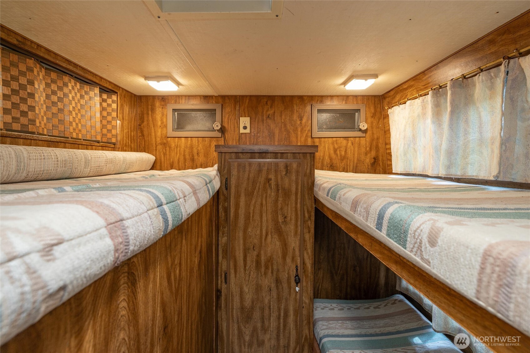 98 Sunset Circle Deming WA 98244