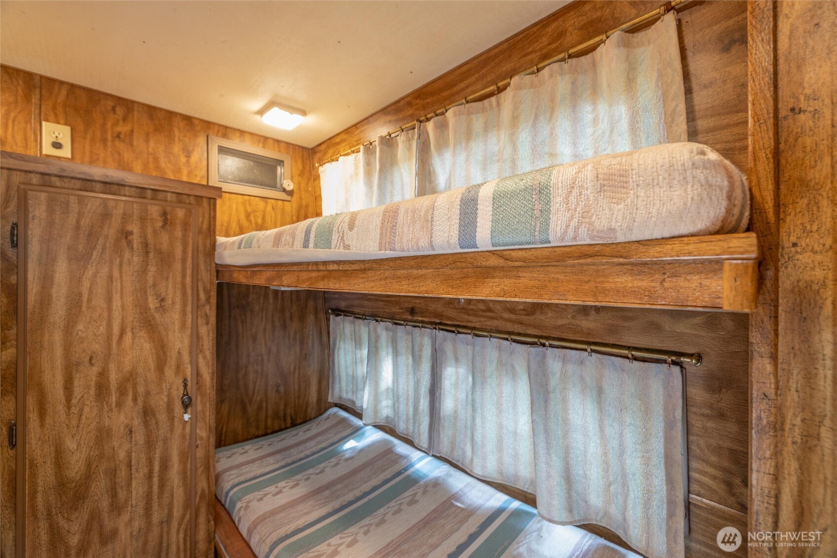 98 Sunset Circle Deming WA 98244
