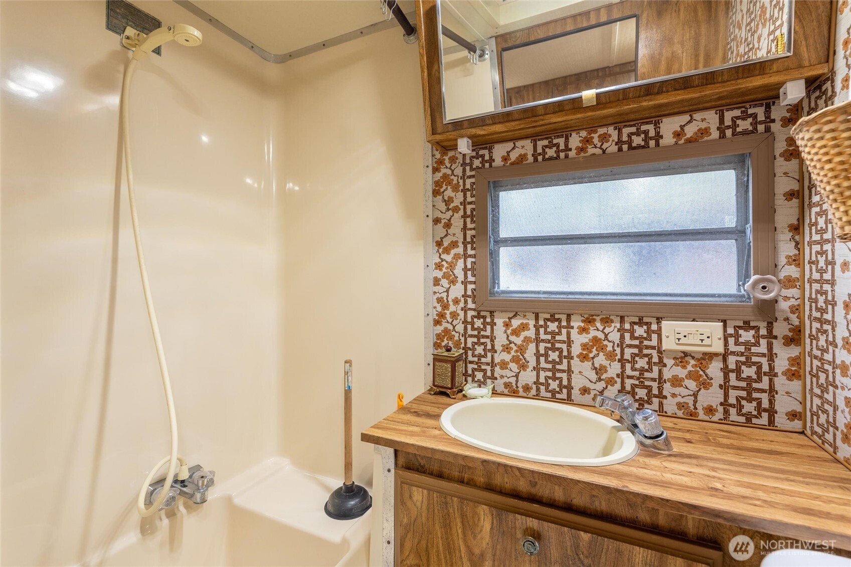 98 Sunset Circle Deming WA 98244
