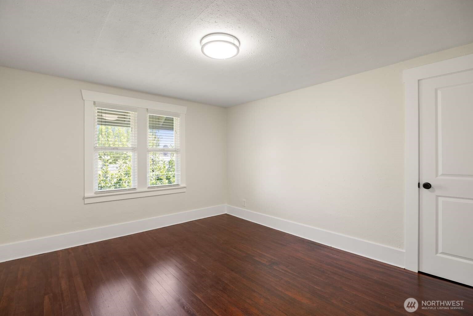 471 16th Avenue Longview WA 98632