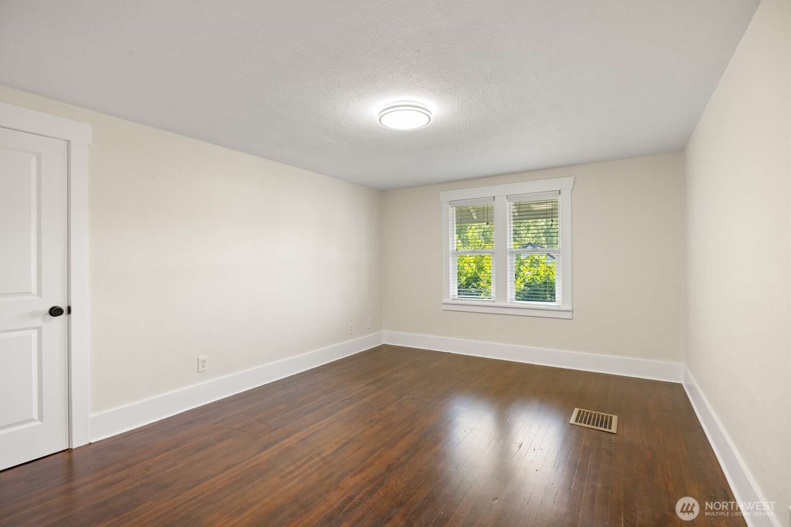 471 16th Avenue Longview WA 98632