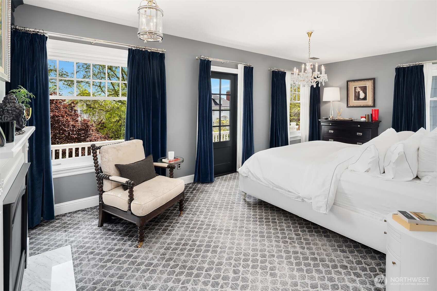 2833 10th Avenue E Seattle WA 98102