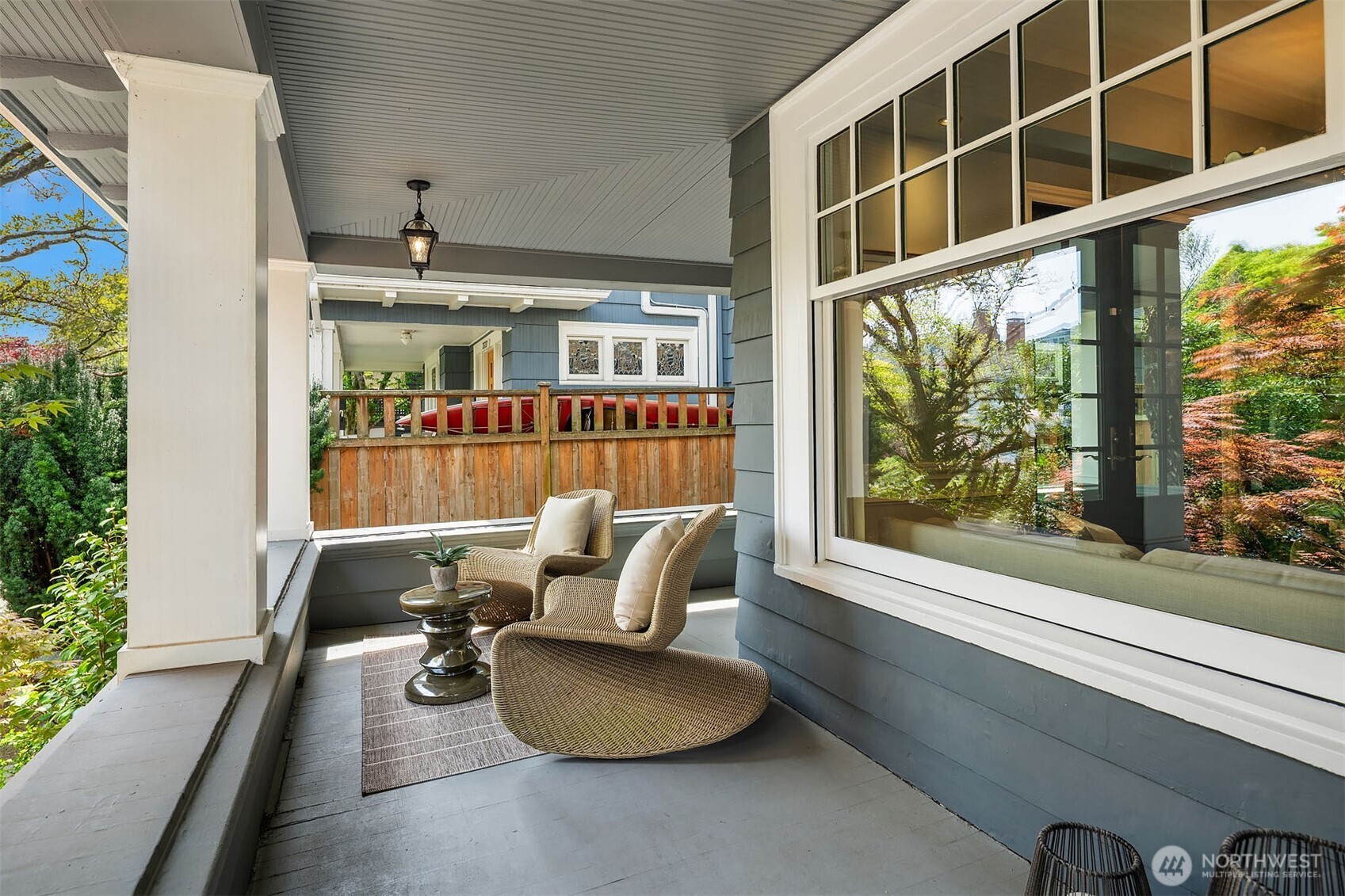2833 10th Avenue E Seattle WA 98102