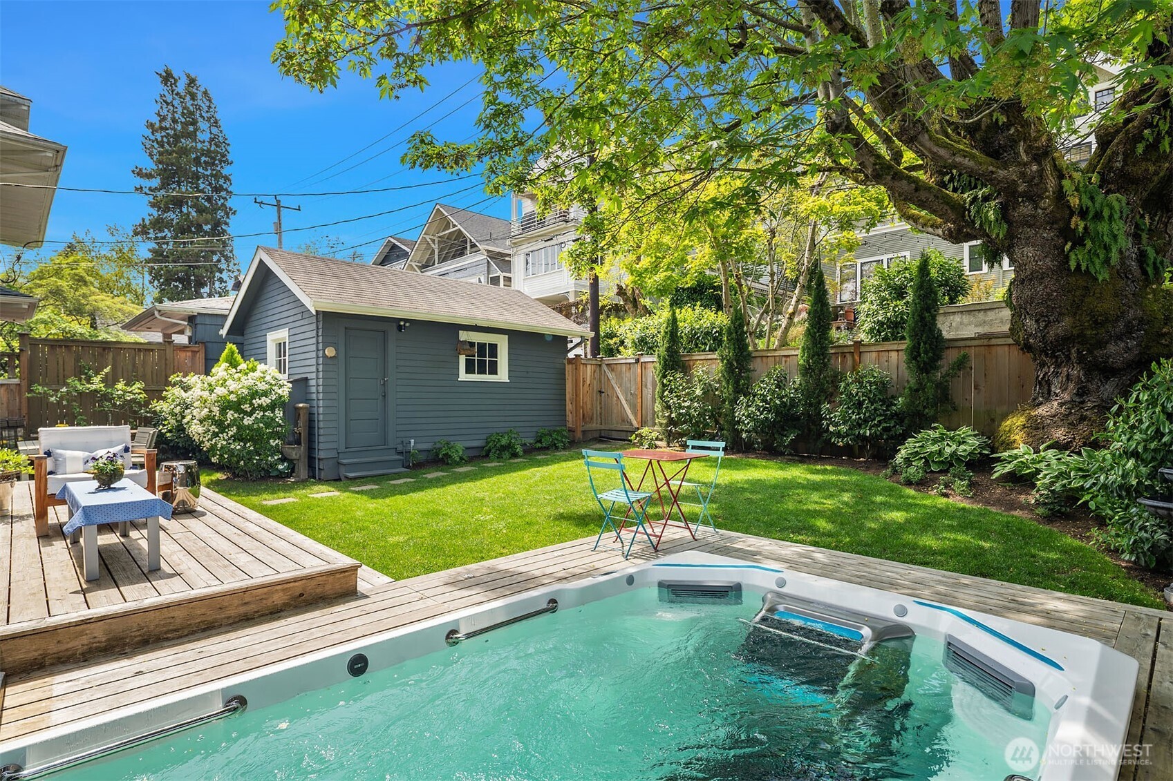 2833 10th Avenue E Seattle WA 98102