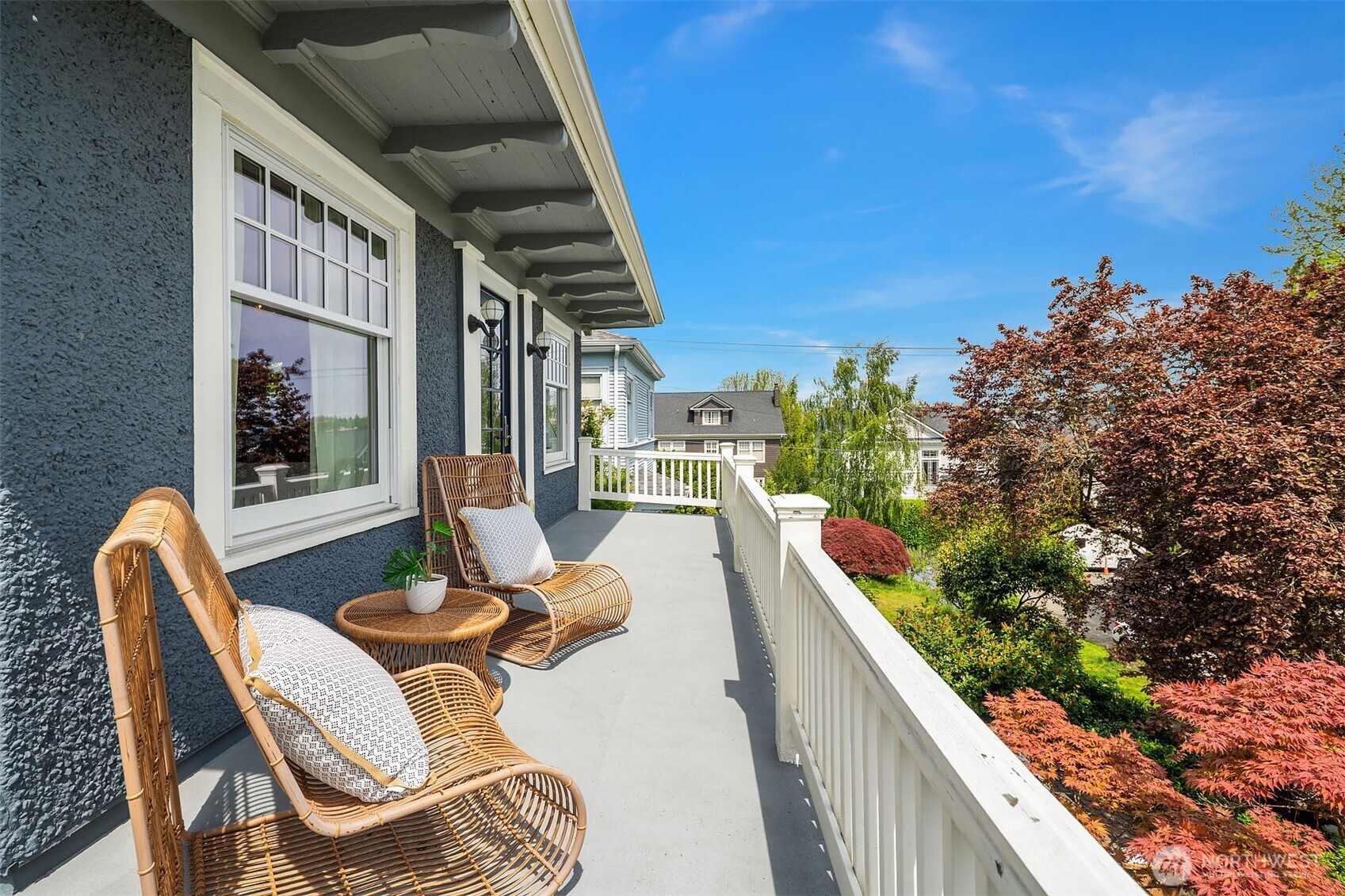 2833 10th Avenue E Seattle WA 98102