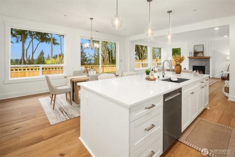 22214 98th Avenue W Edmonds WA 98020