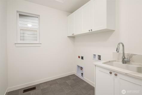 22214 98th Avenue W Edmonds WA 98020