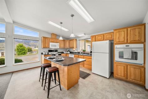 756 Totem Pole Road Manson WA 98831