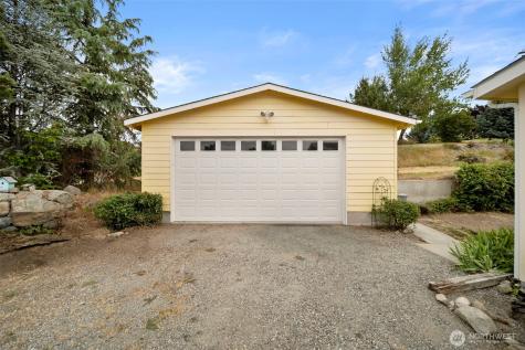 756 Totem Pole Road Manson WA 98831