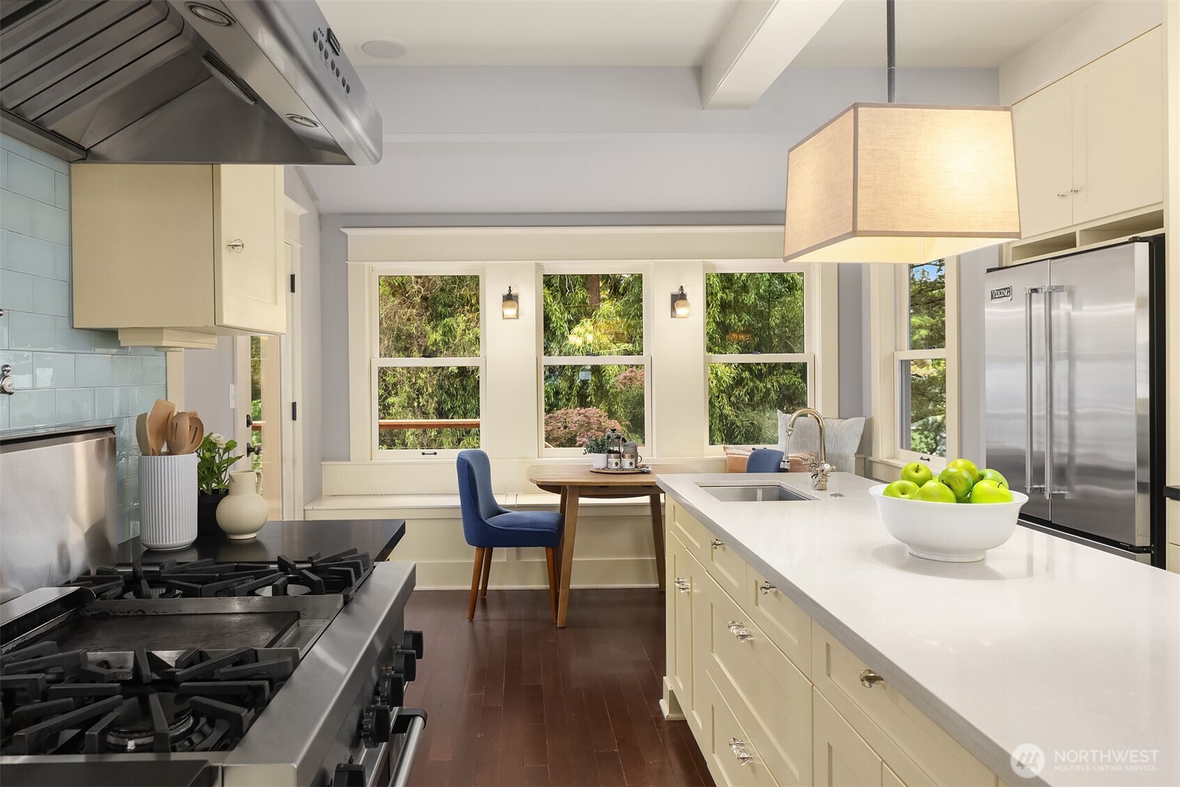 4018 2nd Avenue NE Seattle WA 98105