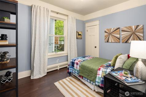 4018 2nd Avenue NE Seattle WA 98105