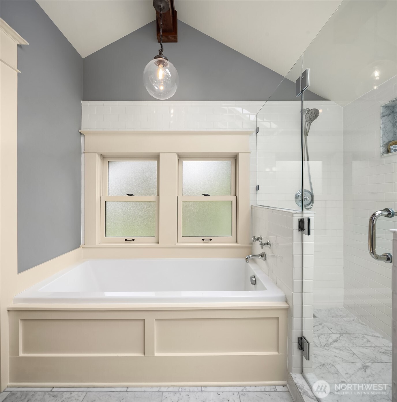 4018 2nd Avenue NE Seattle WA 98105