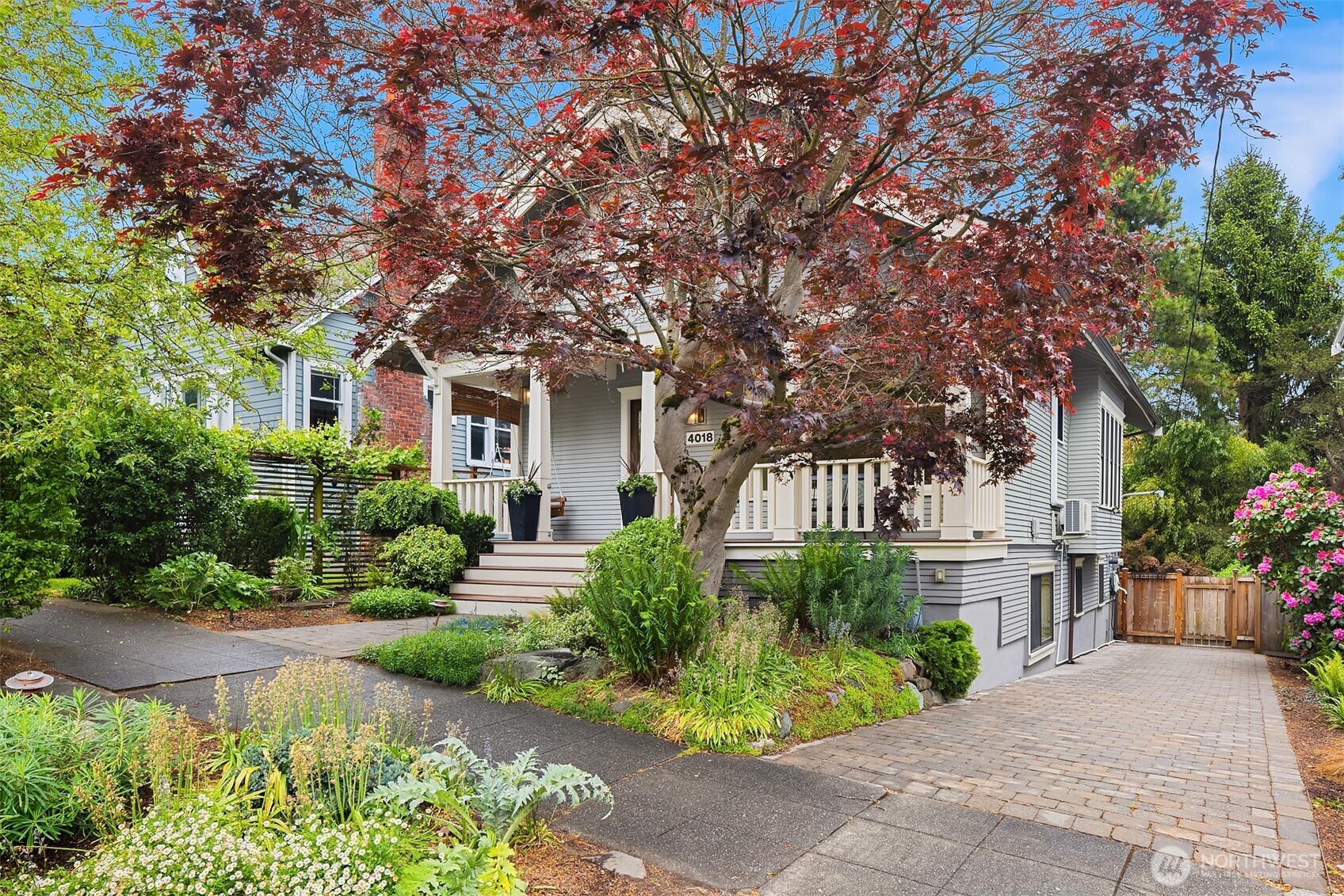 4018 2nd Avenue NE Seattle WA 98105