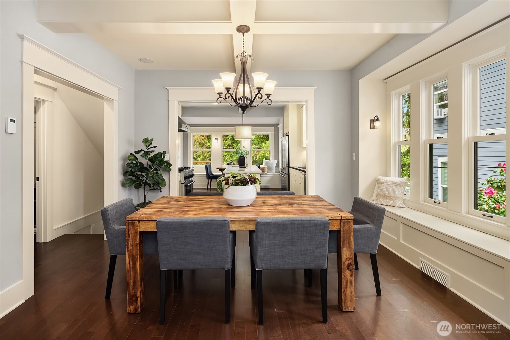 4018 2nd Avenue NE Seattle WA 98105