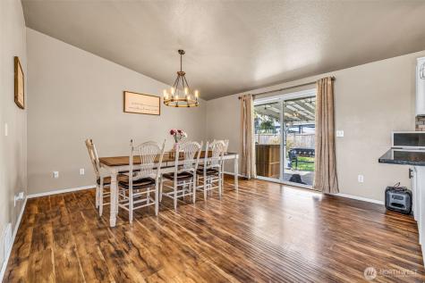 10313 School Land Road SW Rochester WA 98579