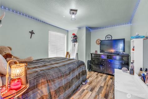 10313 School Land Road SW Rochester WA 98579