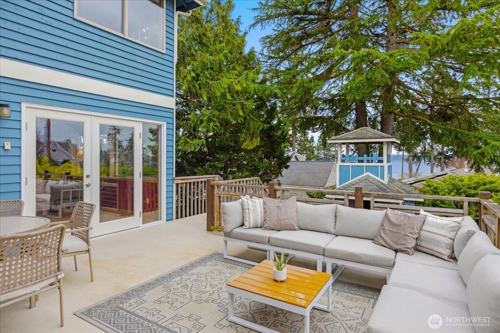19055 21st Avenue NW Shoreline WA 98177