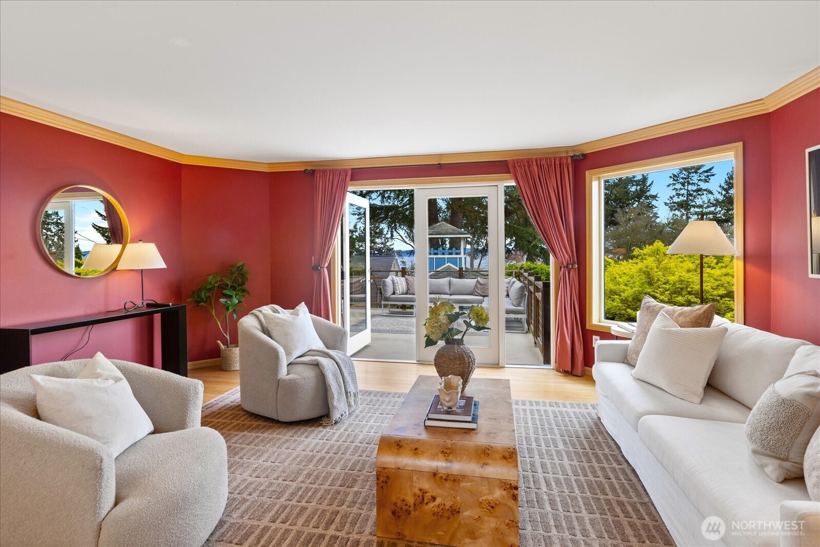 19055 21st Avenue NW Shoreline WA 98177