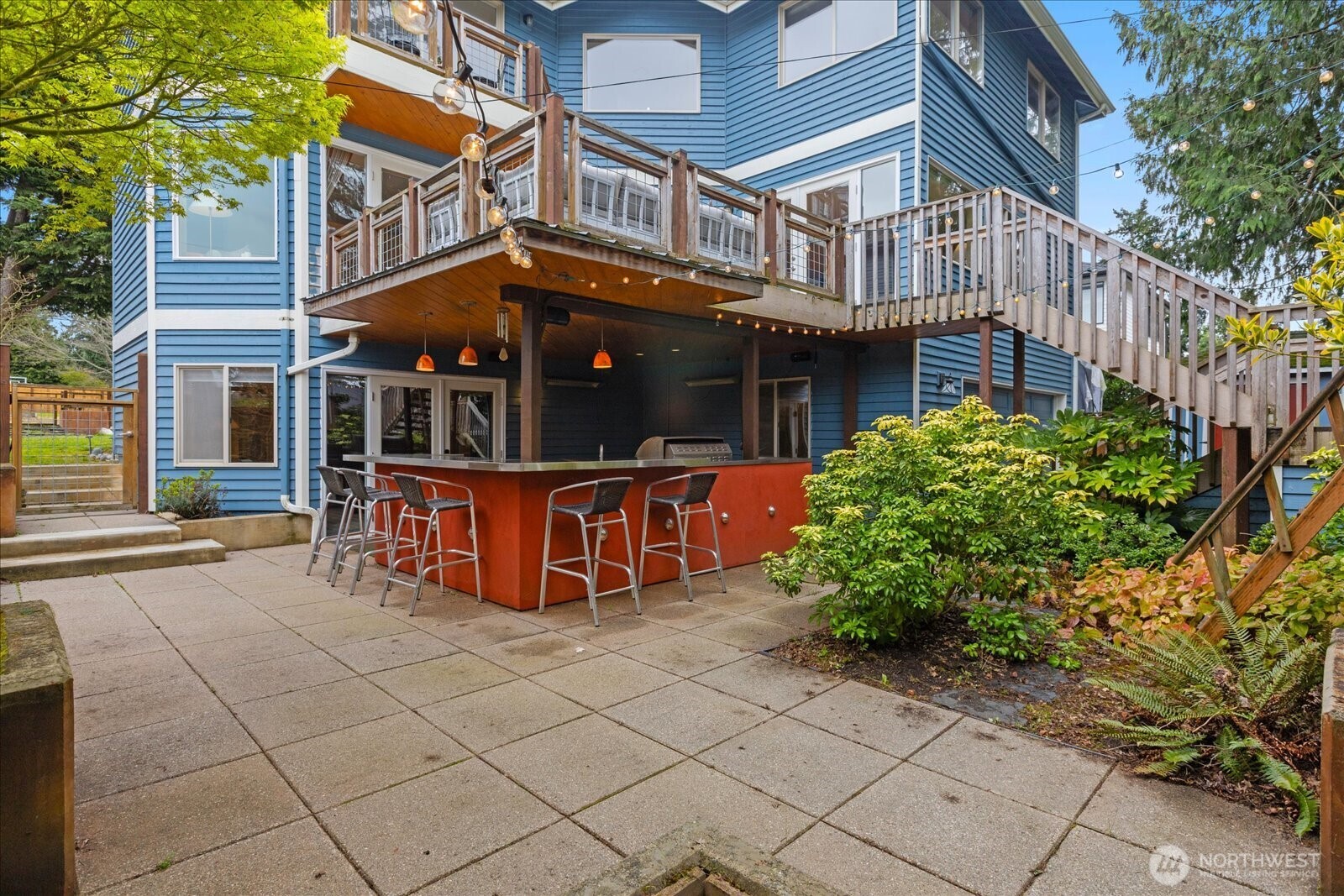 19055 21st Avenue NW Shoreline WA 98177