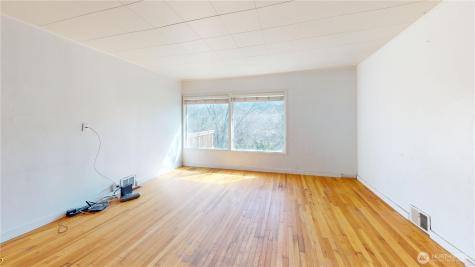 1803 Juniper Oroville WA 98844