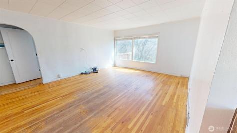 1803 Juniper Oroville WA 98844