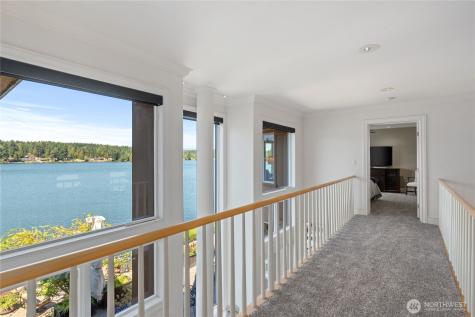 1303 Lakehurst Drive Bremerton WA 98312