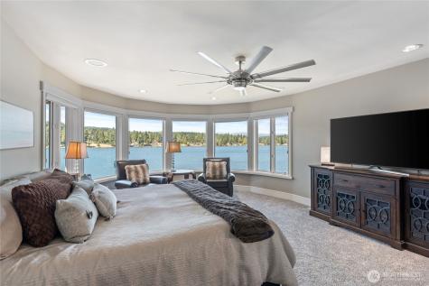 1303 Lakehurst Drive Bremerton WA 98312
