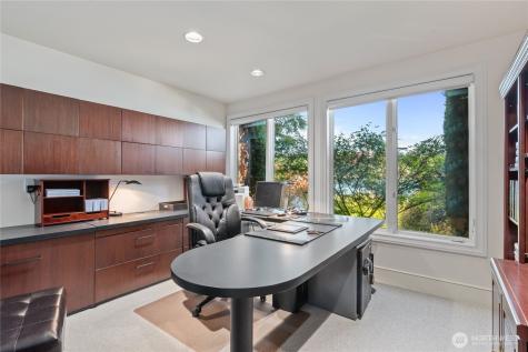 1303 Lakehurst Drive Bremerton WA 98312