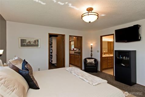 39811 272nd Avenue SE Enumclaw WA 98022