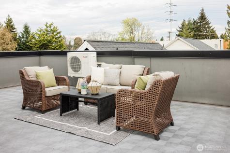 522 N 104th Street Seattle WA 98133