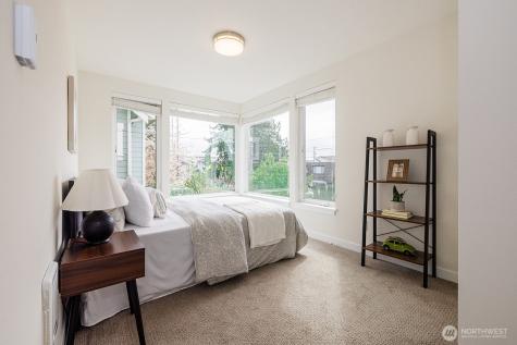 522 N 104th Street Seattle WA 98133