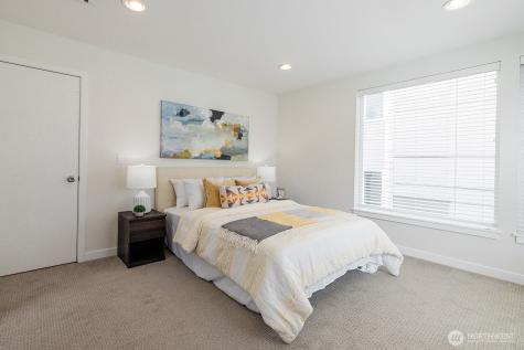 522 N 104th Street Seattle WA 98133