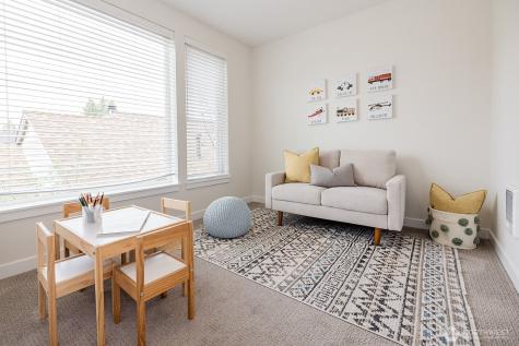 522 N 104th Street Seattle WA 98133