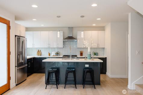 522 N 104th Street Seattle WA 98133