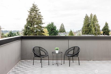 522 N 104th Street Seattle WA 98133