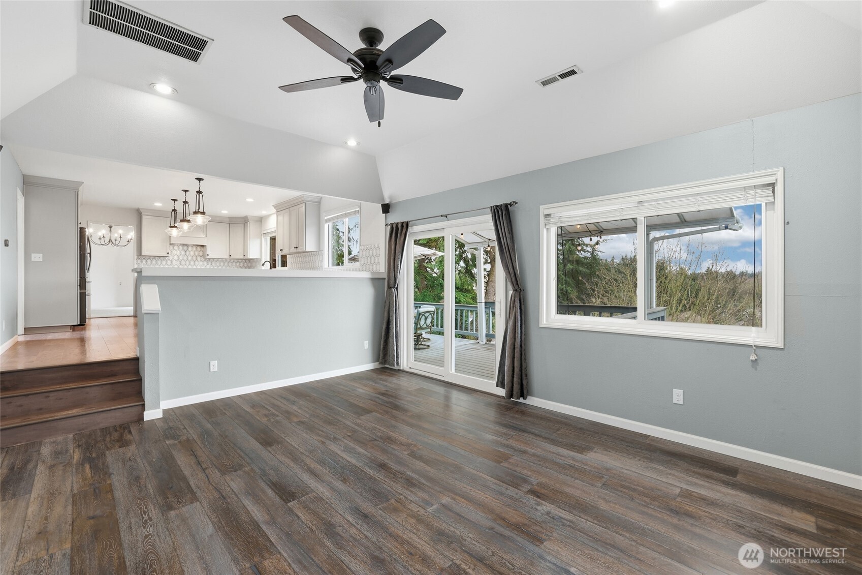 1113 SW 325th Place Federal Way WA 98023