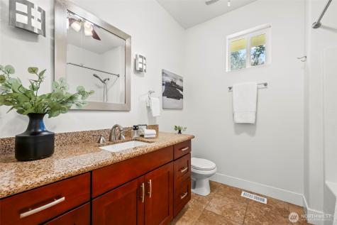 1327 196th Avenue NW Lakebay WA 98349