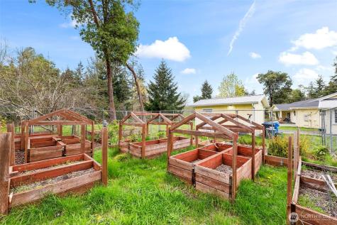 1327 196th Avenue NW Lakebay WA 98349